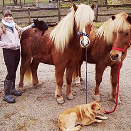 Ann-Christin Hackler mit ihren Tieren
